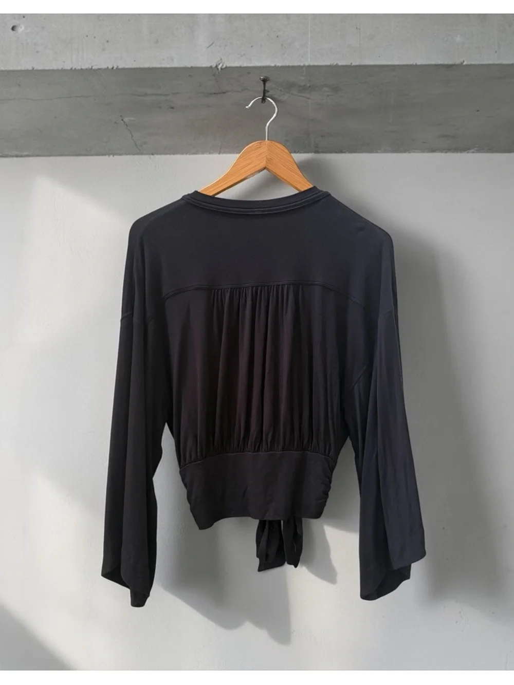 Free People Women's Black Tie-Front Loungewear Wrap Top! Small! - Picture 2 of 7